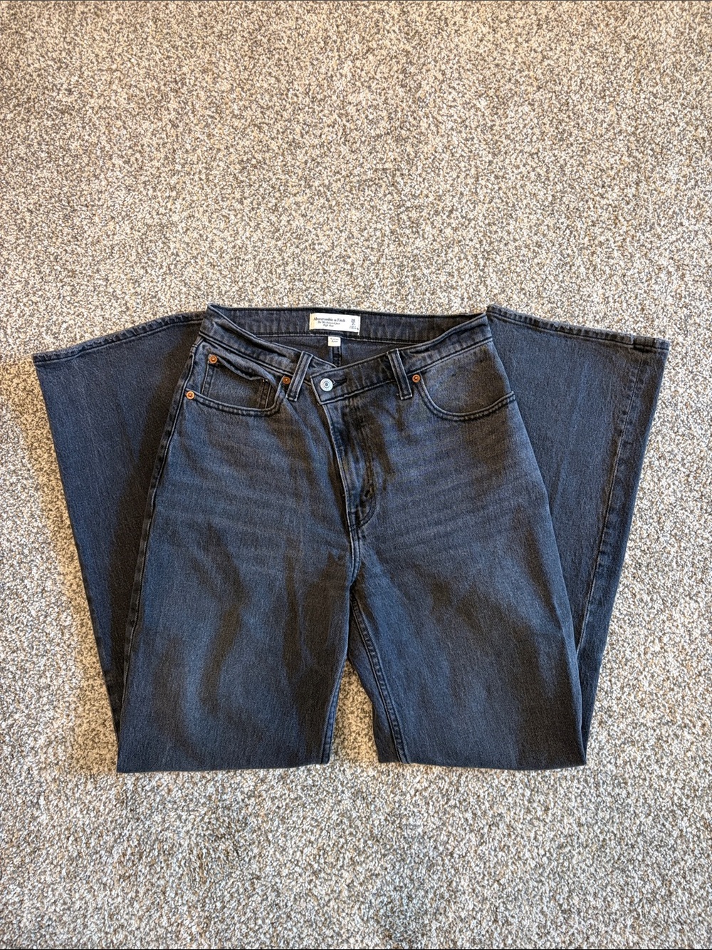 Abercrombie The 90s Relaxed Jean High Rise